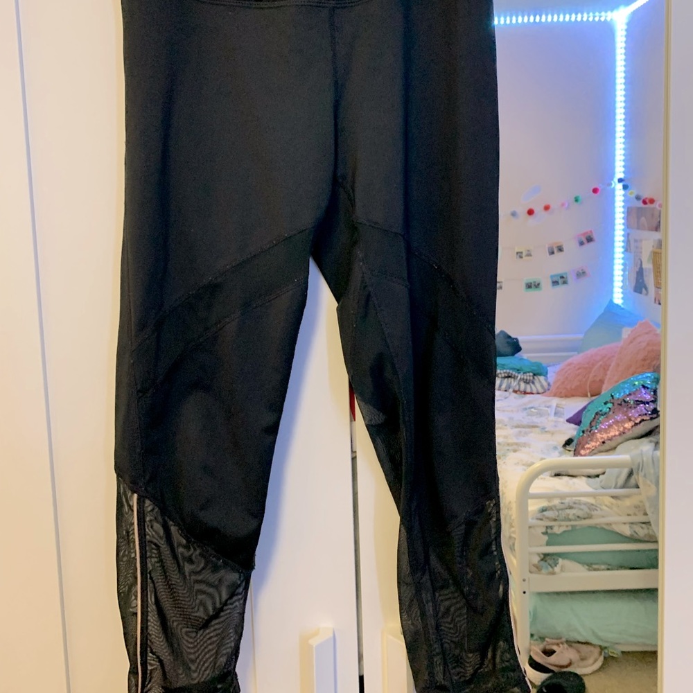 cropped black high-rise leggings